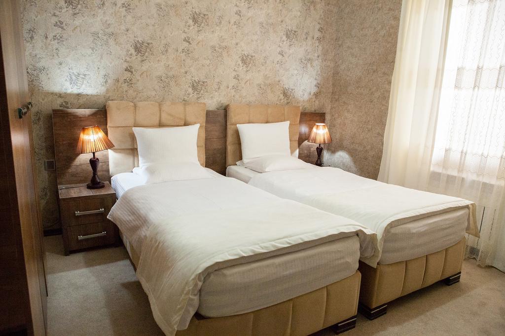 Issam Hotel & Spa Sheki Ngoại thất bức ảnh