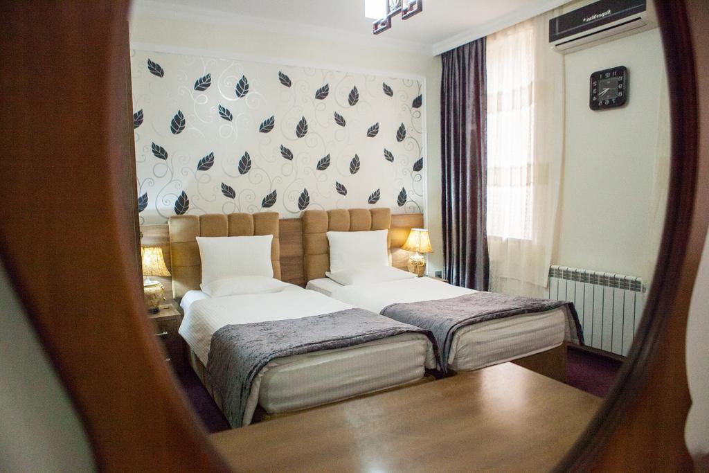 Issam Hotel & Spa Sheki Ngoại thất bức ảnh