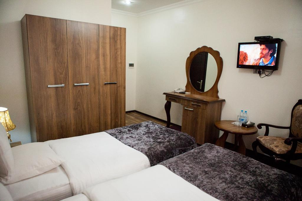 Issam Hotel & Spa Sheki Ngoại thất bức ảnh