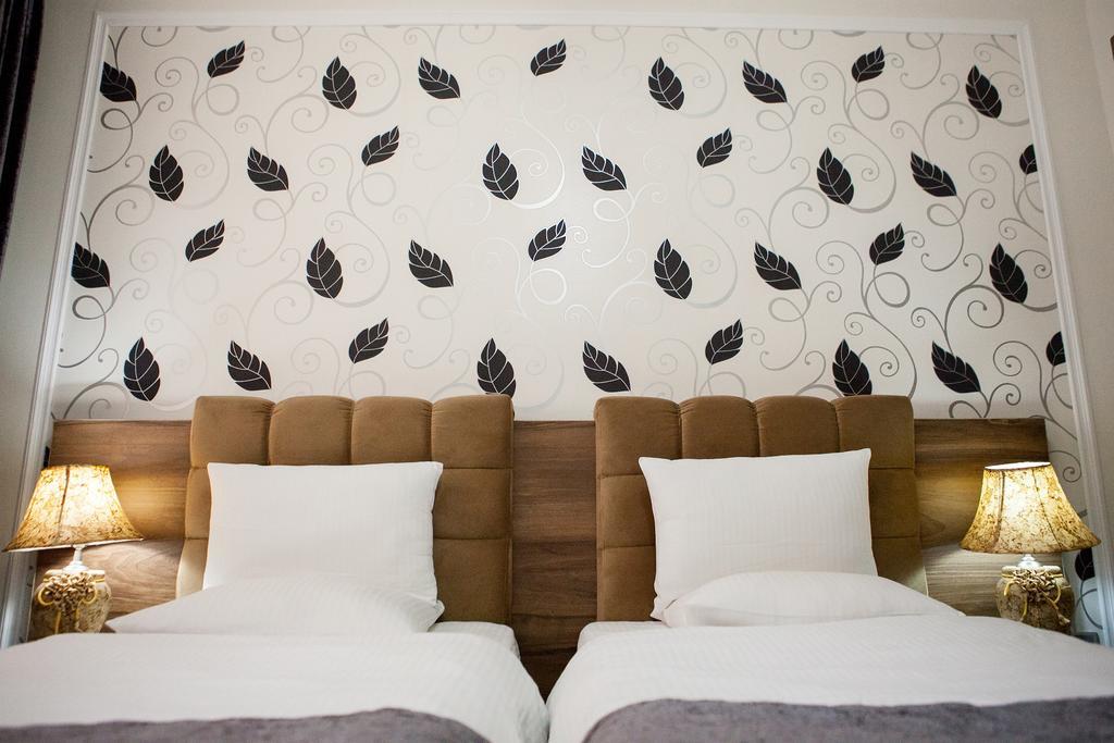 Issam Hotel & Spa Sheki Ngoại thất bức ảnh