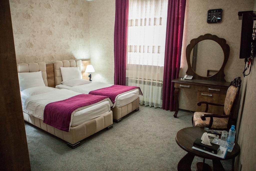 Issam Hotel & Spa Sheki Ngoại thất bức ảnh