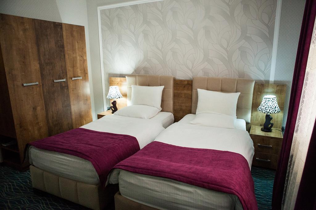 Issam Hotel & Spa Sheki Ngoại thất bức ảnh