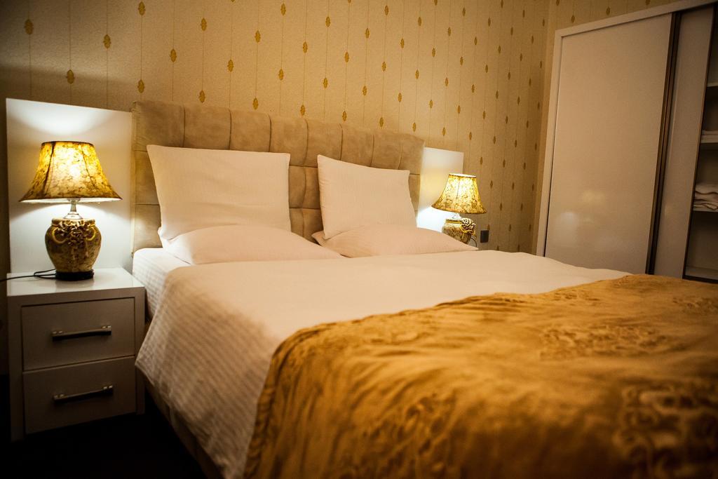 Issam Hotel & Spa Sheki Ngoại thất bức ảnh