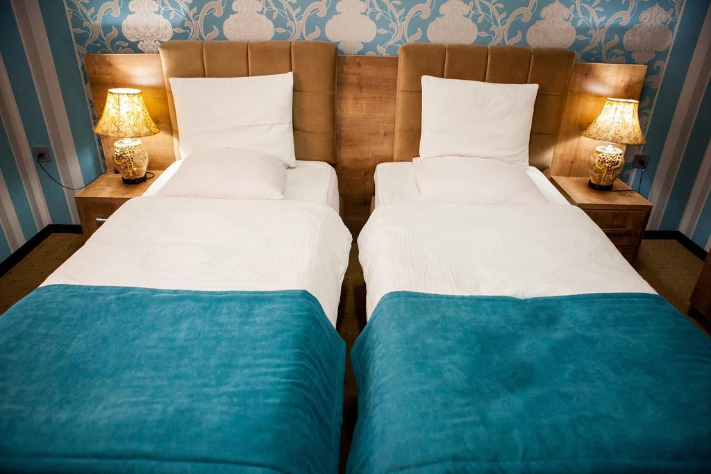 Issam Hotel & Spa Sheki Ngoại thất bức ảnh