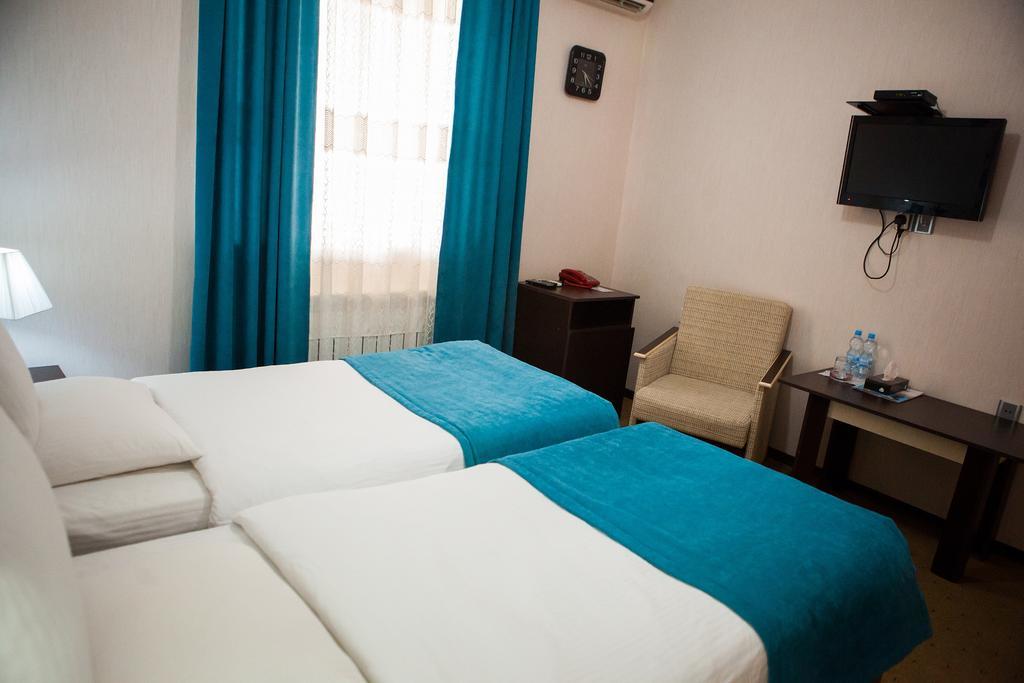 Issam Hotel & Spa Sheki Ngoại thất bức ảnh